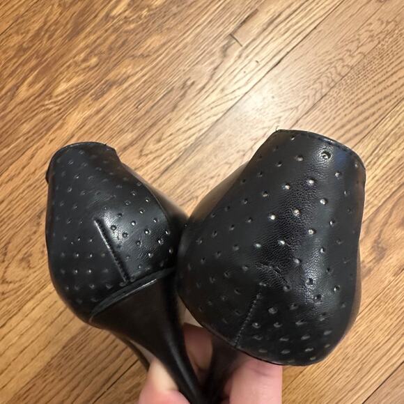 Badgley Mischka Black Stiletto Genuine Leather Peep Toe Pump - Picture 6 of 7